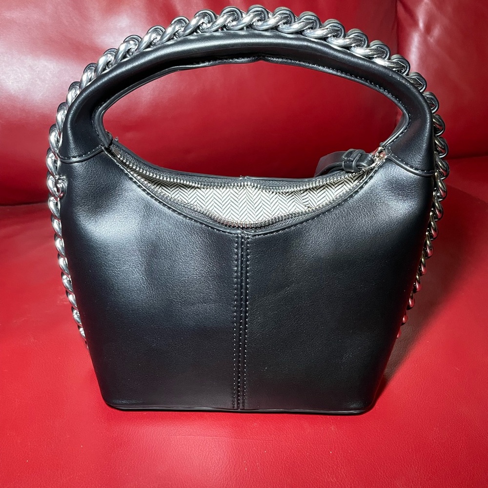 Urban Expressions- Lita Chain Top Handle